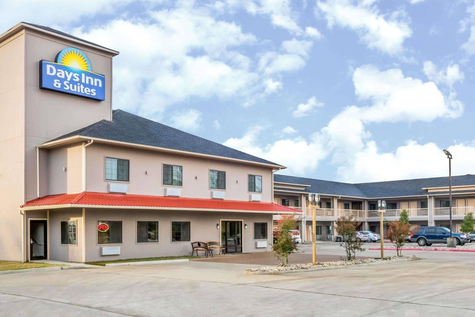 Days Inn & Suites By Wyndham Madisonville Buitenkant foto